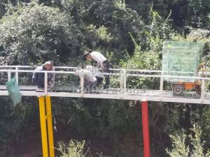 山西沁园680米玻璃水滑施工